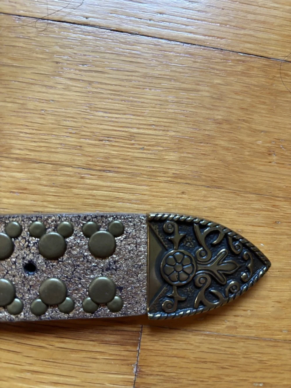 Embellished Metallic Brown Floral Buckle Belt